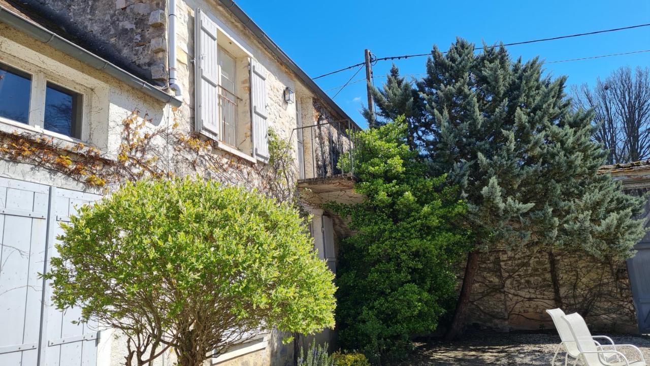 Belle Suite Dans Corps De Ferme - Logement Alicia Villiers-sous-Grez Exterior foto