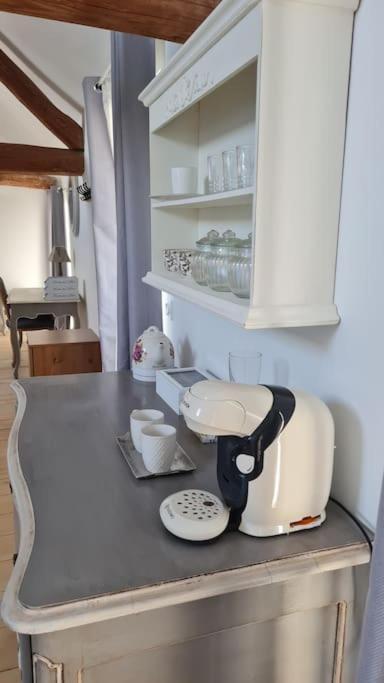 Belle Suite Dans Corps De Ferme - Logement Alicia Villiers-sous-Grez Exterior foto
